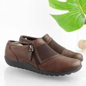 Clarks Womens Medora Gale Loafers Size 7 Brown Leather Zip Up Walking Shoe Comfy